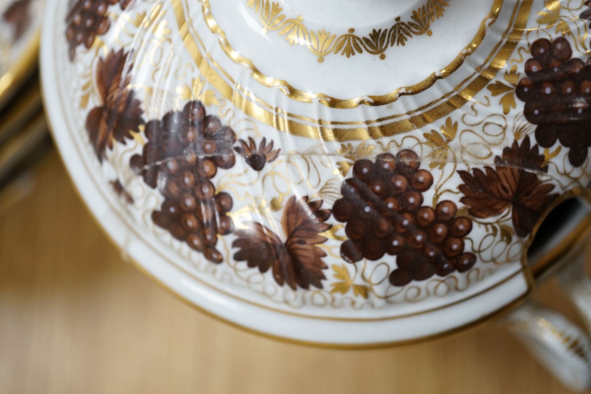 An early 19th century ten piece Chamberlain's Worcester porcelain part tea and dessert service
